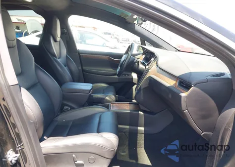 2019 Tesla Model X 100D/75D/Long Range/Standard Range z USA, uszkodzony, nr VIN 5YJXCDE23KF141849